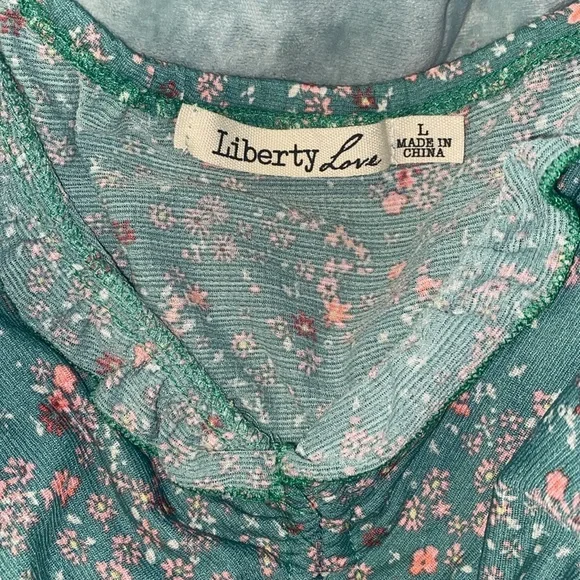 Liberty Love Fitted Dress - Picture 4 of 5